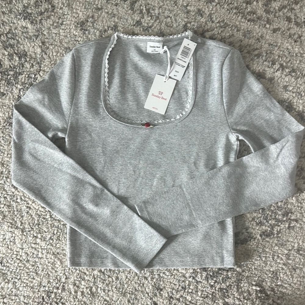 Aritzia Sunday Best Shortcake Longs Sleeve Tee NWT